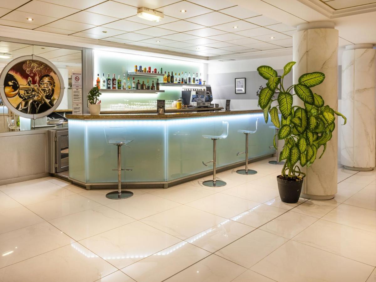 Riviera 4*
